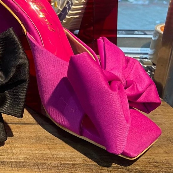 Block Heels with Cute Bow for Her♥️ - Picture 2 of 3